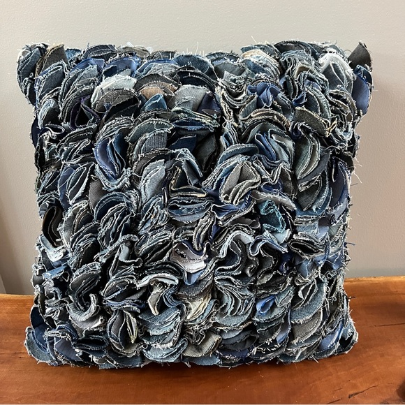 dreamweavers Other - Dreamweavers upcycled denim jeans patchwork throw pillow zipper for insert fur